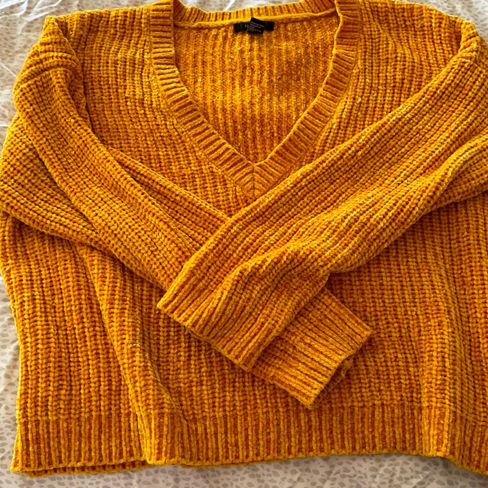 Cropped sweater
